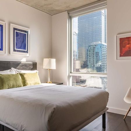 2Br Elegant Premium Suite With Balcony & Sweeping City Views Чикаго Екстер'єр фото