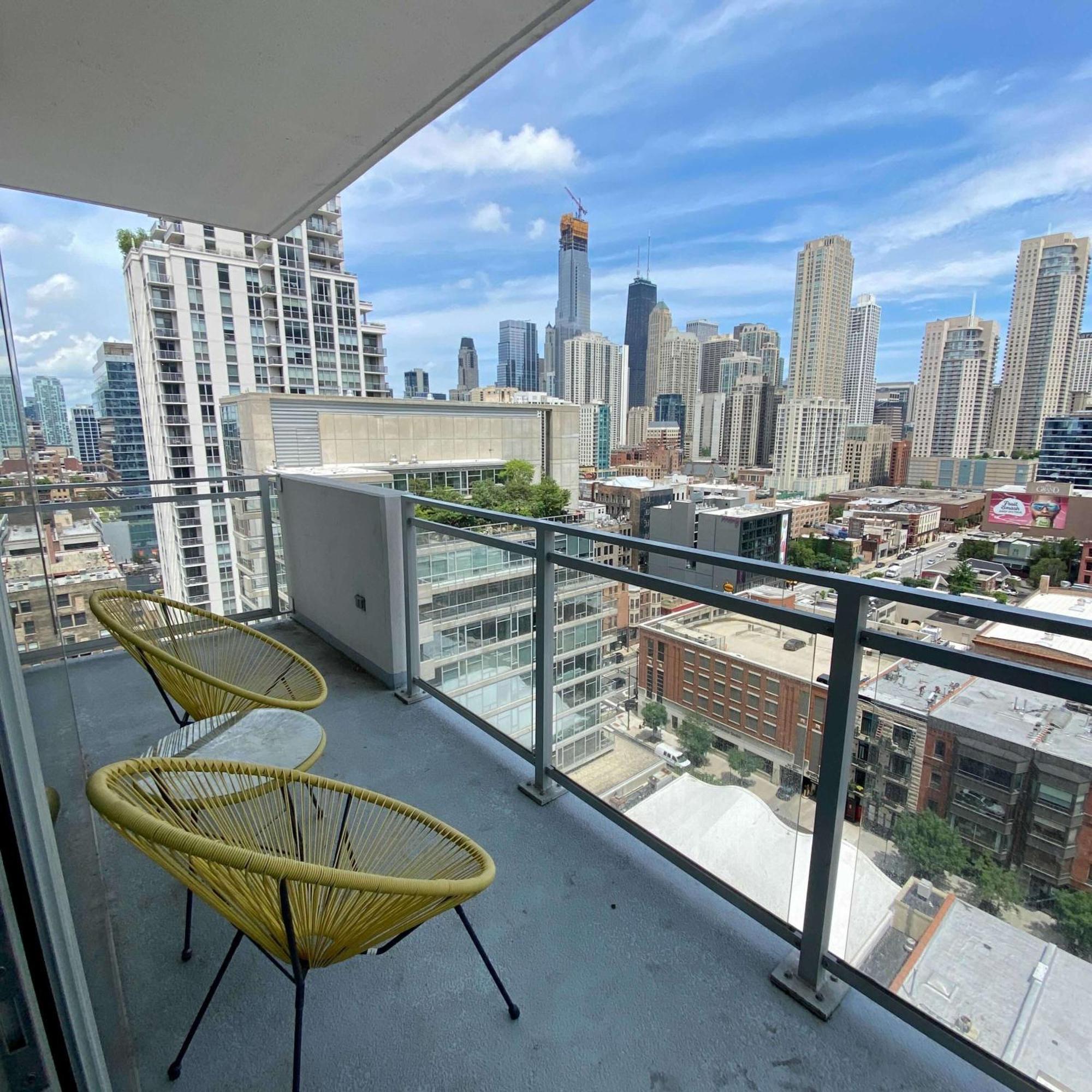 2Br Elegant Premium Suite With Balcony & Sweeping City Views Чикаго Екстер'єр фото